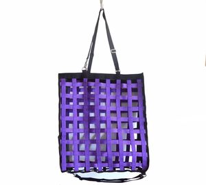 Bolsa de Heno para Caballos de Nailon Morado Premium con Detalles Negros, Red de Heno de Alimentación Lenta, Gran Capacidad, Correa Ajustable, Bolsa de Alimentación Resistente y Estable - Product Image 1