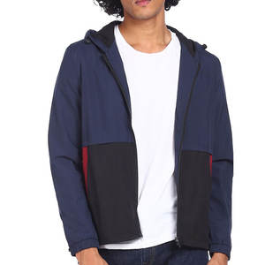 Veste softshell légère et respirante pour homme avec logo, idéale pour la superposition, coupe-vent et résistante à l'eau - Product Image 2