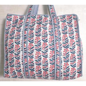 Sac fourre-tout matelassé en coton fleuri fait main en Inde, sac à bandoulière bohème pour femme, sac à main de shopping - Product Image 3