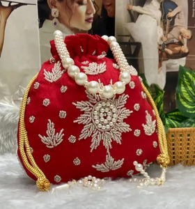 Sac Potli en coton brodé traditionnel indien avec fermeture à rabat, écologique, fait main, sac seau pour mariage - Product Image 1