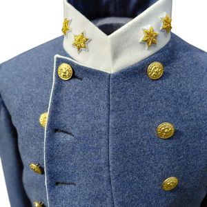La reconstitución de este uniforme es una reproducción del frac de oficial, con tela de cadete, detalles en blanco y botones de la época de la Guerra Civil. - Product Image 1