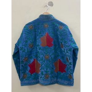 Chaqueta de Mujer Tejida a Mano con Bordado de Corazones, Cuello Mandarín, Manga Larga, Estilo Bohemio, para Otoño/Invierno - Product Image 2