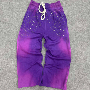 Pantalon de survêtement pour homme personnalisé, délavé, teint, effet vintage, orné de strass en forme de diamant et de cristaux scintillants, avec transfert thermique - Product Image 1