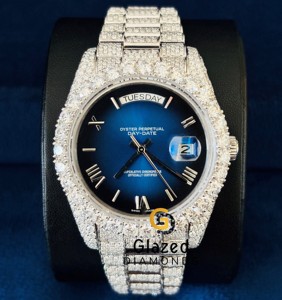 Nuevo Reloj de Lujo Estilo Hip Hop con Esfera Azul Oscuro, Números Romanos, Acero Inoxidable, Diamantes Moissanite de Corte Brillante y Redondo - Product Image 6