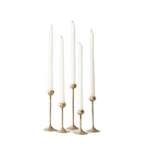 Suministro directo de fábrica Juego de cinco soportes de latón Portavelas cónico para decoración interior y exterior - Product Image 1