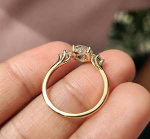 Bague solitaire de luxe en diamant brillant cultivé en laboratoire, finition or et argent, pour mariage, fiançailles, bijoux fins élégants - Product Image 6