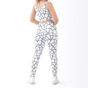 Ensembles Sportifs Tendance : Soutien-Gorge de Sport et Leggings Taille Haute Sans Coutures pour Femme – Tenue de Yoga et Fitness - Product Image 2