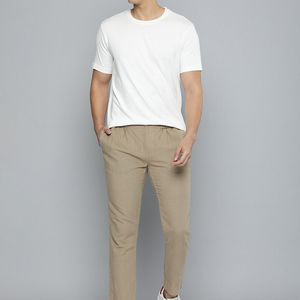 เสื้อยืดผู้ชาย OEM รุ่นใหม่ทันสมัย ผ้าฝ้าย 100% หนานุ่ม พิมพ์ลายได้ ออกแบบเรียบง่าย สีพื้น ทรงปกติ เหมาะสำหรับวิ่ง - Product Image 2