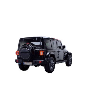 Jeep Wrangler 2.0 Overland Power Top 4 Puertas 4xe Caja de Cambios Automática Cámara Trasera Modelo Diciembre 2022 56,402 km Asientos de Tela Izquierda - Product Image 1