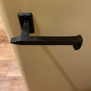 ที่ใส่กระดาษชำระเหล็กประหยัดพื้นที่พร้อมดีไซน์เรียบง่ายเหมาะสำหรับสไตล์การตกแต่งภายในห้องน้ำแบบมินิมอล - Product Image 1