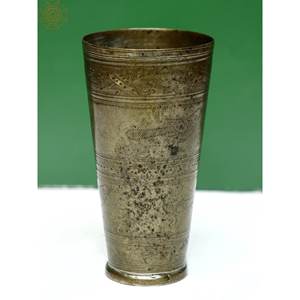 Article en verre vintage en laiton de 7 pouces fait à la main Décoration de la maison Fabriqué en Inde Artisanat en laiton artisanal - Product Image 1