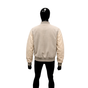 Chaqueta Varsity de Lana Beige Personalizada con Mangas Color Marfil a Juego para Hombre, Chaqueta Bomber de Béisbol Letterman Clásica Premium al por Mayor - Product Image 2