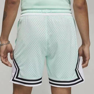Shorts de basket-ball respirants pour hommes avec bande latérale et cordon de serrage, design sportif vert menthe - Product Image 2