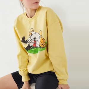 Sweat-shirt jaune à col rond pour femme avec imprimé de personnage, en coton, décontracté, à manches longues, pour l'automne - Product Image 1