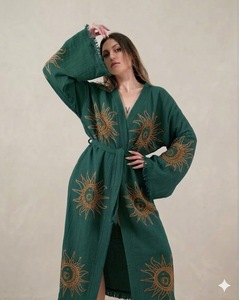 Robe kimono bohème pour femmes, blanche, brodée, manches longues, col en V, coupe ample, longueur maxi, broderie à la main, vêtements décontractés, robes décontractées - Product Image 3