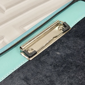 Portafolio de Cuero de Lujo con Grabado en Relieve, Diseño Moderno con Incrustaciones de Piel de Vaca y Borde Verde Azulado, Impermeable, con Accesorios de Alta Calidad - Product Image 3