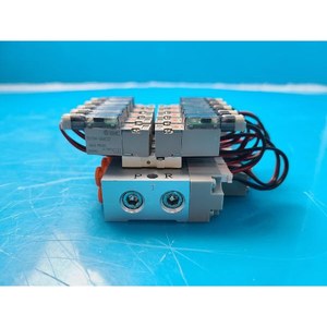 Vanne Solénoïde SMC LAM 772-016856-002 REV B SS5YJ3-DU100249 – Collecteur Utilisé Comme Pièce Détachée pour Équipement Semi-conducteur Legacy - Product Image 3