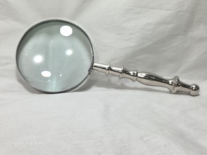 Loupe de poche en métal argenté antique, loupe décorative de bureau vintage, cadeau d'entreprise haut de gamme, accessoire de bureau - Product Image 6