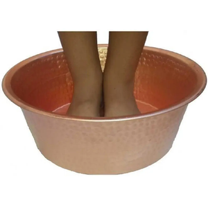 Cuenco de Cobre Puro Martillado para Pedicura con Reposapiés Metálico - Product Image 3