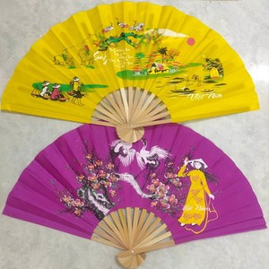 Éventail pliant en bois, économique, durable, en bambou et soie, souvenirs du Vietnam, articles cadeaux. - Product Image 1