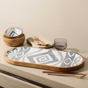 Plateau de service ovale élégant pour une dégustation raffinée, idéal pour la décoration intérieure, planche à servir en bois écologique, article de décoration pour la maison. - Product Image 3