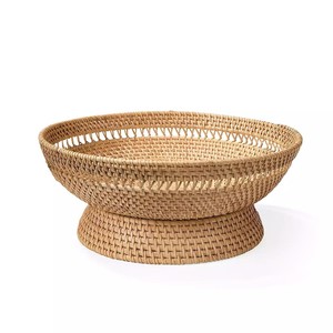 Elegante Tazón Redondo de Mimbre y Ratán con Base, Textura Tejida, Hecho a Mano, Decorativo, para Frutas, Centro de Mesa - Product Image 1