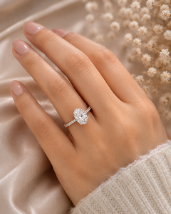 Bague de fiançailles en diamant de laboratoire taille ovale, or 14K 18K, avec pavé d'accentuations, solitaire, bijoux de mariage pour femme - Product Image 2