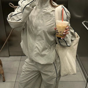 Ensemble de survêtement d'hiver unisexe personnalisé avec fermeture éclair, léger, imperméable, respirant, coupe-vent, ensemble d'entraînement 100% nylon - Product Image 1