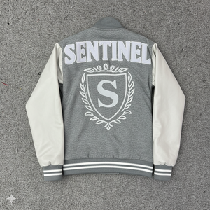 Chaqueta Varsity Unisex de Diseño Único y Calidad Pura, Bordada en Lana y Seda, con Cuero Genuino, Cierre Frontal con Botones Forrados - Product Image 2