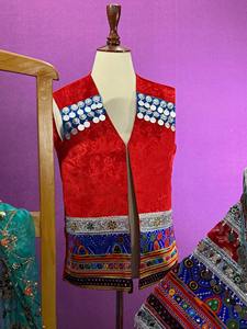 Magnifique robe longue afghane avec broderie élaborée sur les manches, jupe évasée et miroir traditionnel - Product Image 2