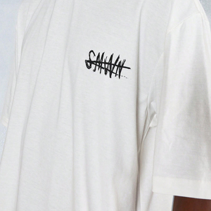 เสื้อยืดโอเวอร์ไซส์สีขาวสำหรับผู้ชาย แขนสั้น คอกลม ผ้าคอตตอนเจอร์ซีย์ สไตล์สตรีท พิมพ์ลายตัวอักษร โลโก้ด้านหน้า - Product Image 4