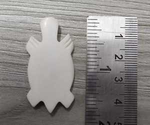 Exquisitos Colgantes de Tortuga Tallados a Mano en Hueso, Componentes de Joyería Artesanal con Temática Marina - Product Image 3