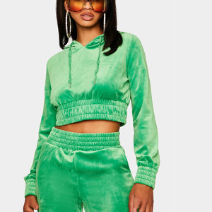 Ensemble de survêtement en velours vert pour femme, haut court à capuche à manches longues et pantalon de survêtement, couleur unie, tenue décontractée pour l'automne - Product Image 2