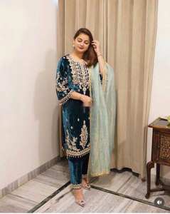 Conjunto étnico exclusivo de terciopelo, completamente cosido, listo para usar, con top, pantalón y dupatta, ropa tradicional de fiesta para mujer, conjunto de alta calidad. - Product Image 2