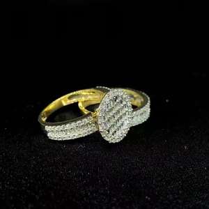 Anillo de Moissanita Estilo Hip Hop con Baño de Rodio para Hombre y Mujer - Elegancia Atemporal y Propuestas de Matrimonio - Product Image 4