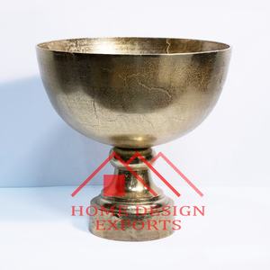 Grand bol en aluminium sur piédestal pour centre de table de mariage, base de seau à glace pour boissons en métal nickelé - Product Image 1