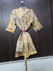 Robe en soie beige pour femmes, patchwork, longueur genou, manches trois quarts, faite à la main, style bohème décontracté - Product Image 2
