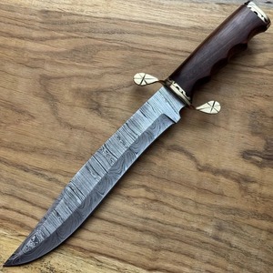 Couteau artisanal en acier Damas, lame de 15 pouces à pointe clip, épaisseur 4 mm, manche en bois de rose, bolster en laiton, Black Smith 1987 BK-5678 - Product Image 4
