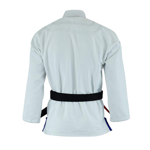 Ensembles d'uniformes d'entraînement de karaté pour hommes 2026 de haute qualité, durables, à séchage rapide, extensibles, respirants, légers, rouges, avec logo personnalisé sur le devant - Product Image 5