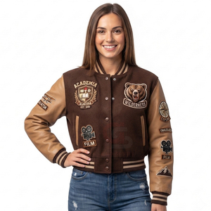 Chaqueta Bomber Varsity Corta de Cuero Vacuno con Diseño Personalizado, Estilo Urbano, Logotipo y Letras, para Mujer - Product Image 2