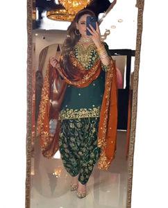 Nouvel ensemble haut, dhoti et dupatta en faux georgette de créateur, idéal pour l'été, les mariages et le Diwali, réversible, infroissable et prêt-à-porter - Product Image 1