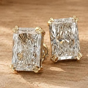 Boucles d'oreilles clous de mariage en or massif 10K 14K 18K avec diamant de laboratoire taille radiant fin, couleur DEF, clarté VS VVS, certifié IGI, et moissanite - Product Image 1