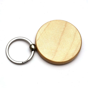 Llavero de madera personalizable para regalo promocional con logotipo, llavero de madera de alta calidad para usar en el coche - Product Image 1