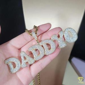 จี้เพชรโมอิสซาไนต์ฮิปฮอป "DADDYO" พร้อมสร้อยคอเชือกชุบทองสำหรับผู้ชาย - Product Image 4