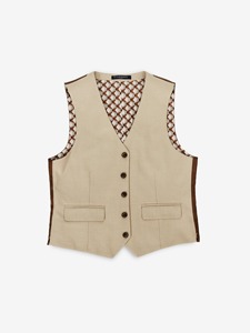 Costume 3 pièces beige pour homme style britannique, blazer, gilet et pantalon à col cranté, fermeture boutonnée, en mélange de laine infroissable - Product Image 4