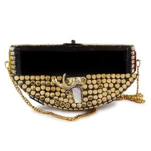 Embrayage de coquillage en métal de mariée sac à bandoulière de fête sac à main ethnique indien taille de conception personnalisée chaînes dorées détachables de haute qualité - Product Image 5