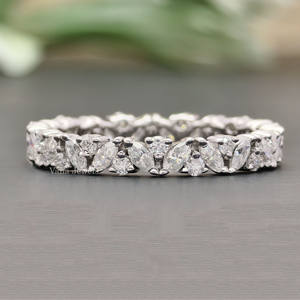 สายคาดแต่งงานสลับสีทองคำขาว18K และตัดมอยส์ซอไนต์เต็มรูปแบบของขวัญที่สมบูรณ์แบบ - Product Image 6