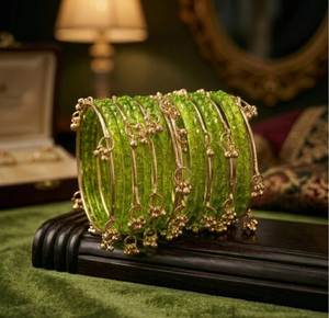 Bracelets dorés de qualité supérieure, tendance, multicolores, en perles de verre, ensemble de bracelets Churiyan, finition avec accents scintillants, bracelets personnalisés à la mode - Product Image 2