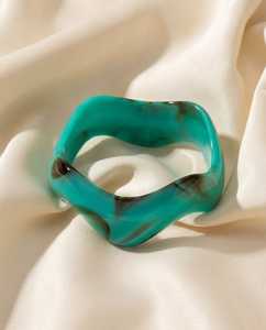 Bracelet en résine verte polie de forme géométrique, écologique, en pierre rustique, fait main, bijoux artisanaux naturels, objet de collection, Feng Shui - Product Image 4