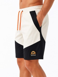 Shorts en coton pour homme, style streetwear, coupe ample, effet délavé, taille élastique, logo sérigraphié personnalisé, avec poches latérales. - Product Image 3